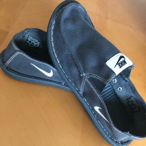 Nike Loaf Shoes